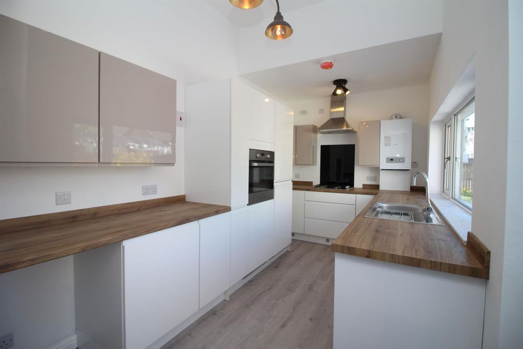 Property photo 2 of 25 6.Jpg