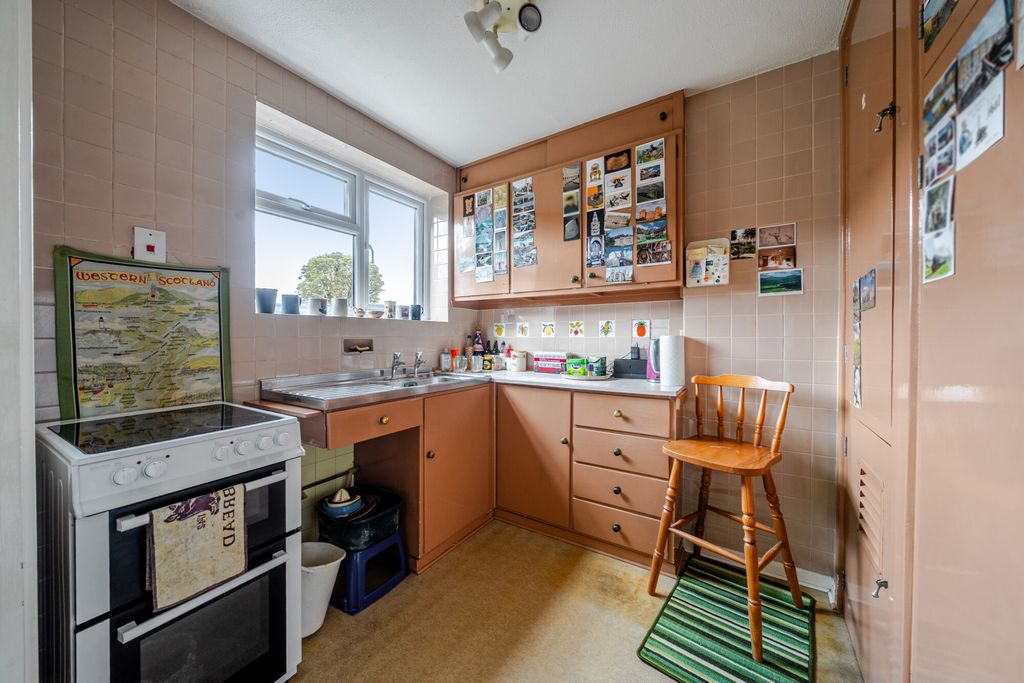 Property photo 2 of 15 1520386-8-6Aa7Bb1...