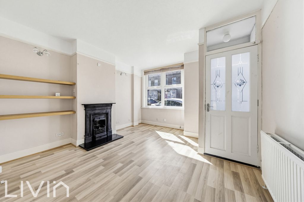 Property photo 2 of 12 2