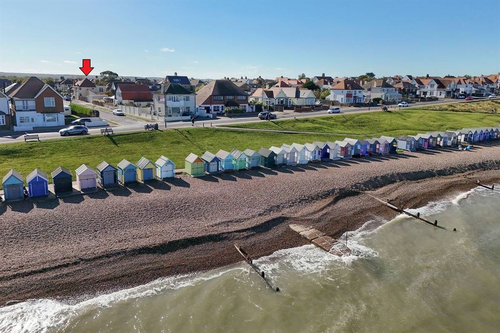 Property photo 2 of 46