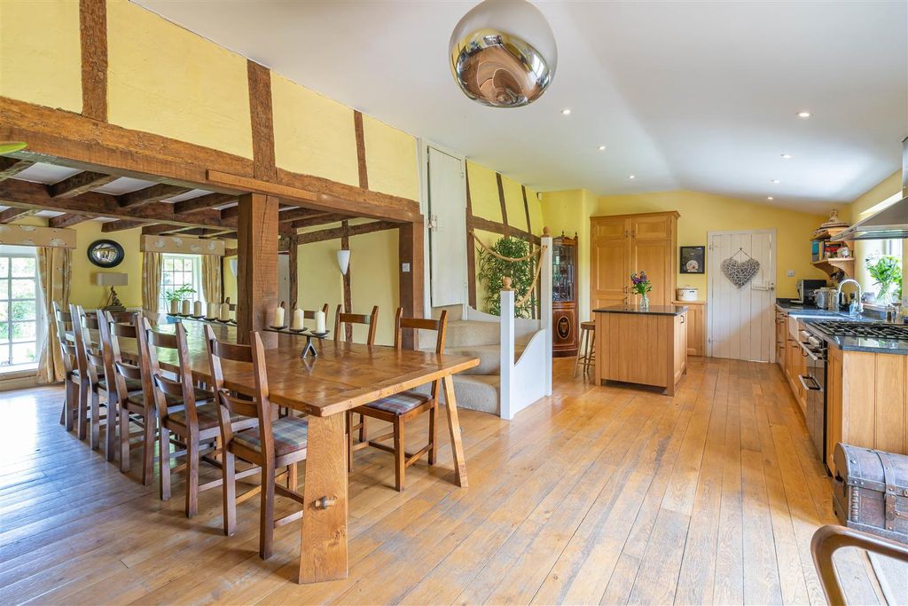 Property photo 3 of 30 Kitchen/Dining Room