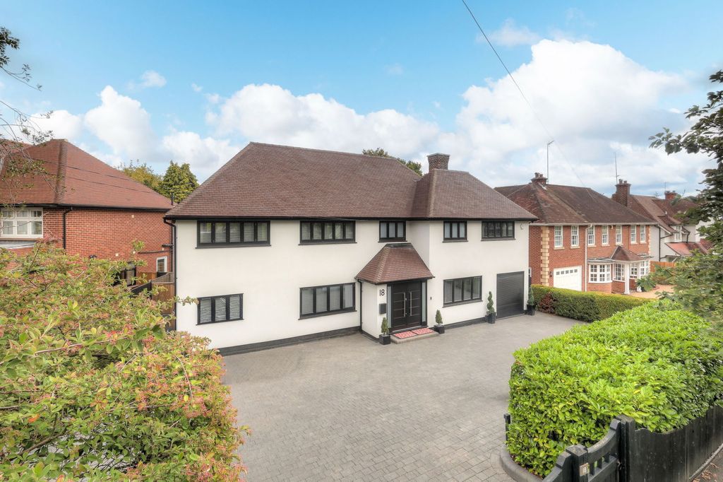 Property photo 2 of 6