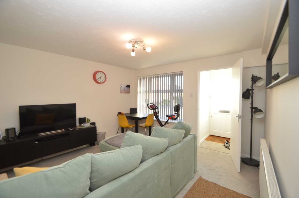 Property photo 2 of 5