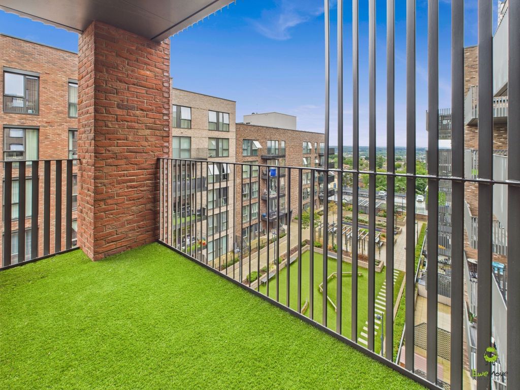 Property photo 2 of 8 Balcony James Hillier Ewemove Bexley And Dartford