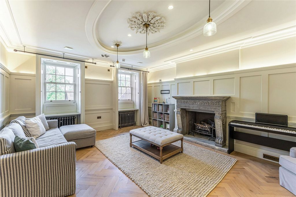 Additional image 34 of 6 bed detached house for saleChurch Gate, High Street, Edlesborough, Buckinghamshire LU6