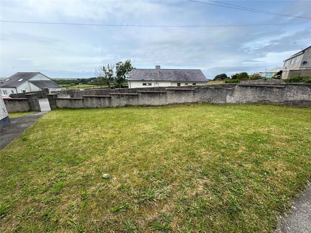 Property photo 2 of 26 Picture No. 12