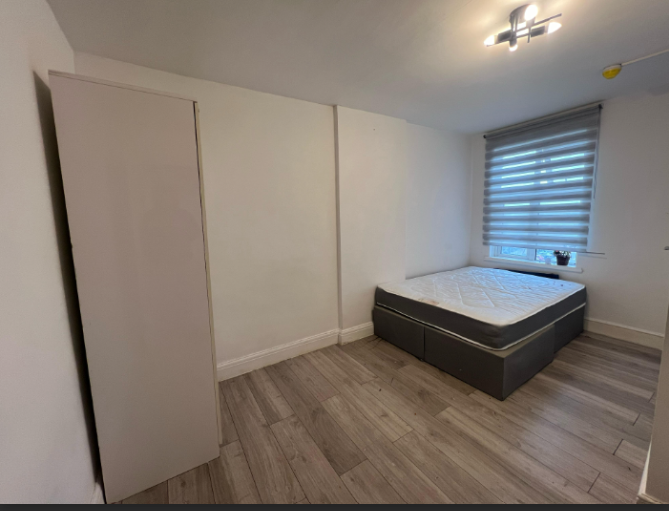 Property photo 1 of 3