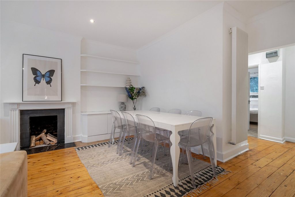 Property photo 3 of 9 Dining Area