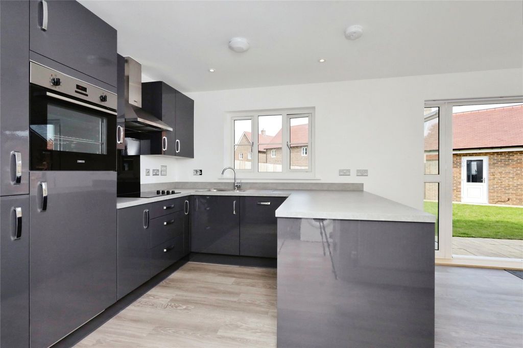 Property photo 2 of 16 Photography