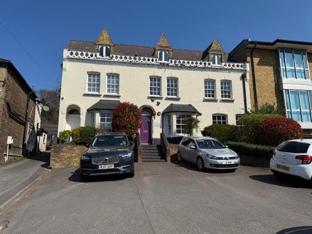 Property photo 1 of 7 Photo