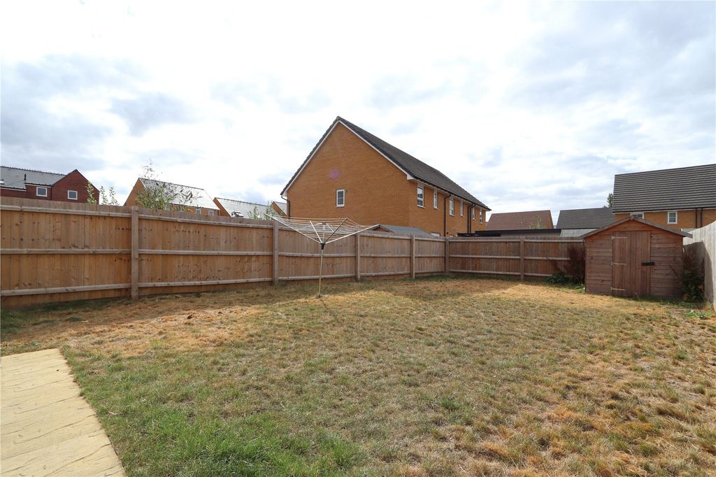 Property photo 2 of 16 Picture No. 17