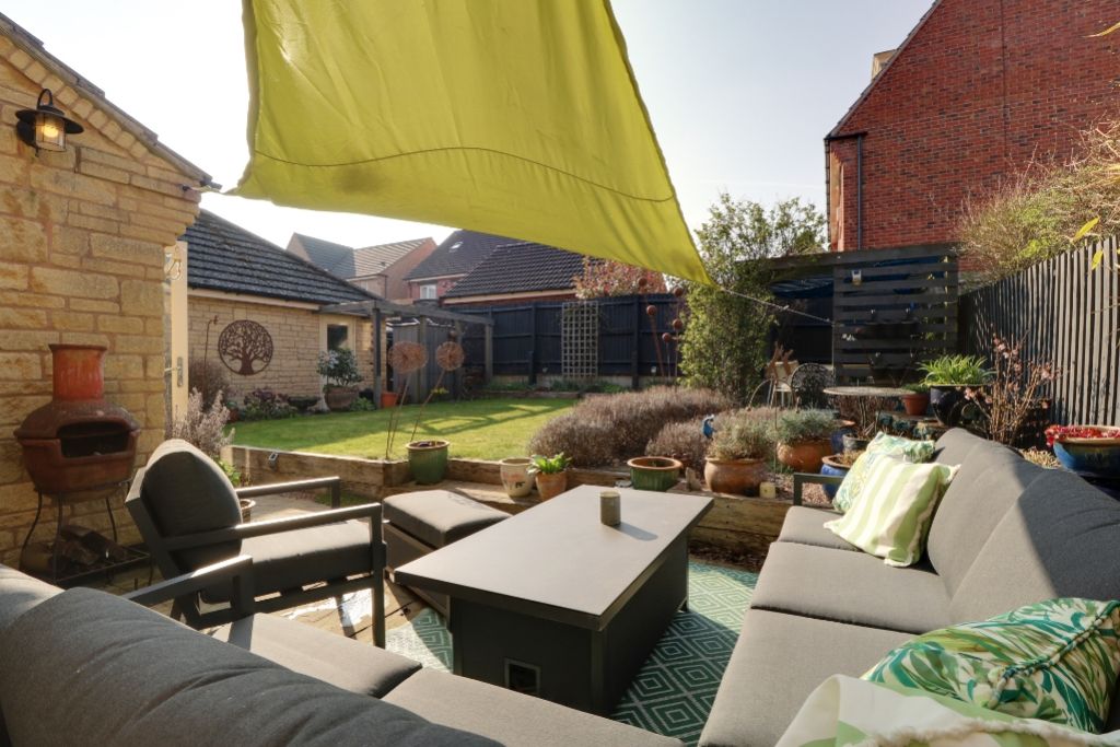 Property photo 1 of 17 Back Garden