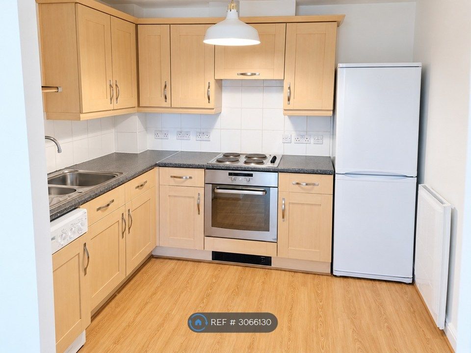 Property photo 1 of 8 Kitchen
