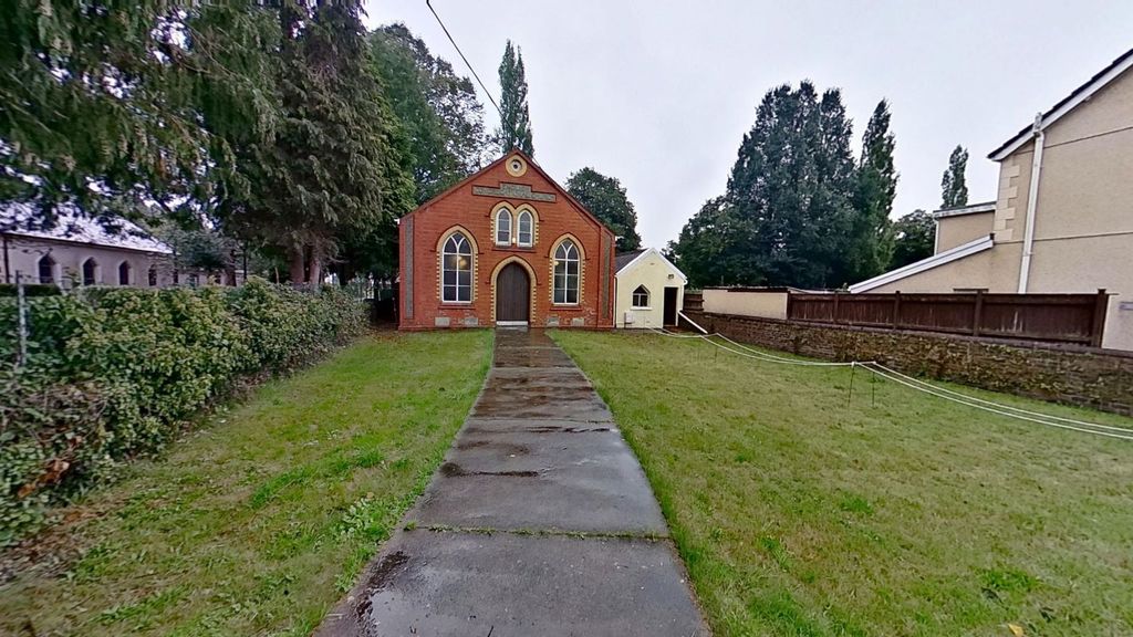 Property photo 1 of 39
