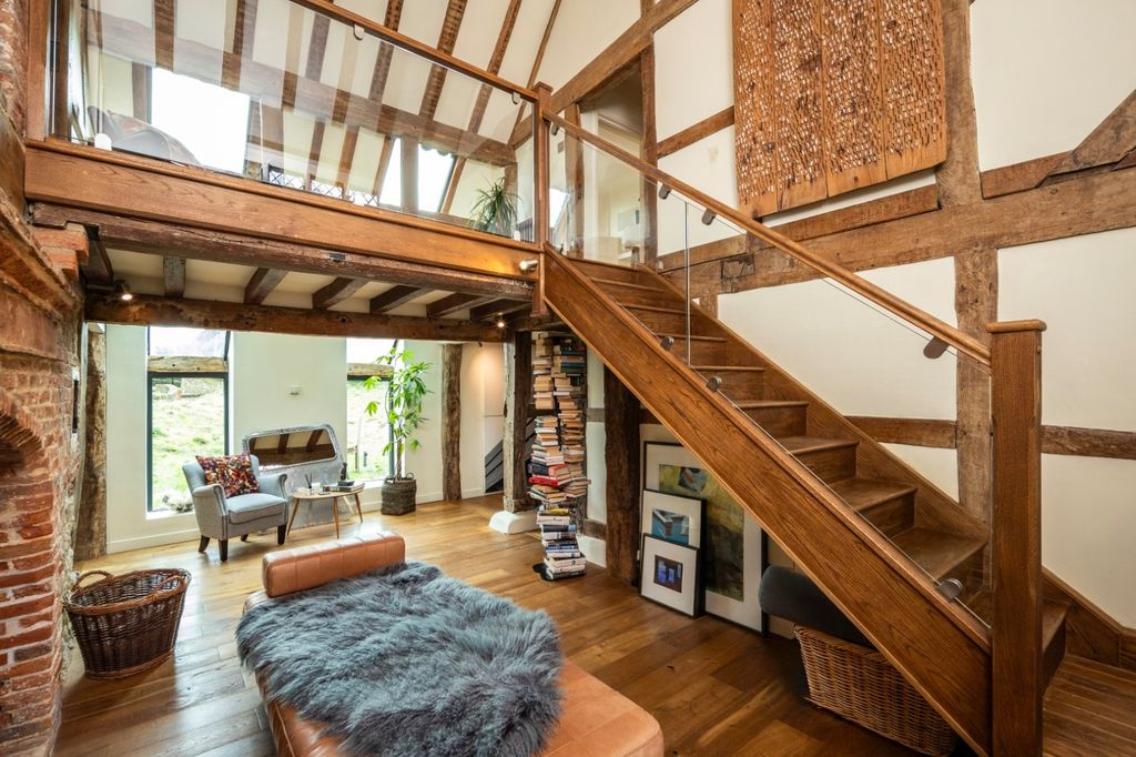 Property photo 3 of 19 Picture No. 06