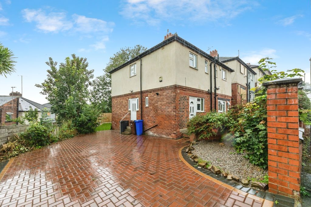 Property photo 1 of 17 Photo
