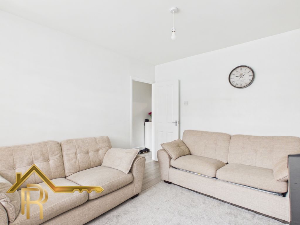 Property photo 2 of 18 Cam03016G0-Pr0085-Still002