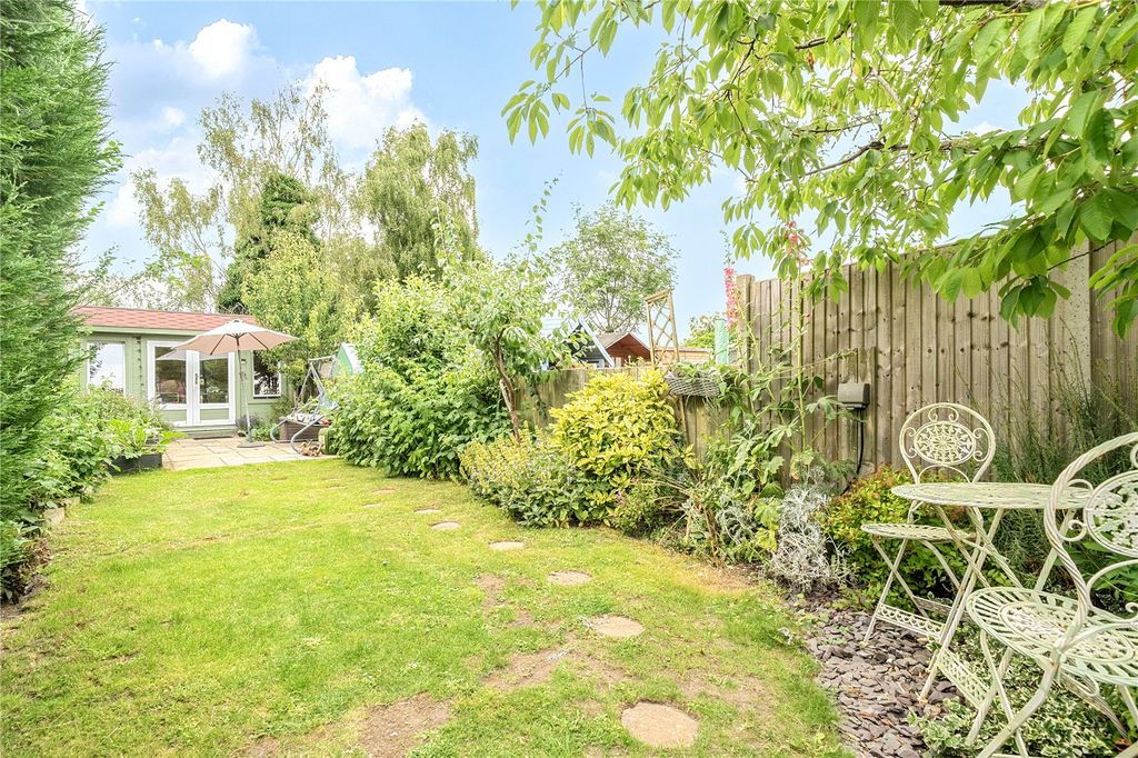 Property photo 3 of 26 Picture No. 27