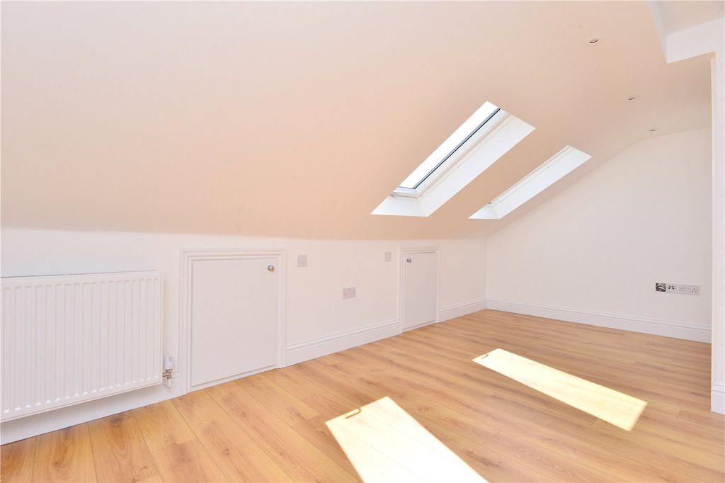 Property photo 2 of 9 Reception Area