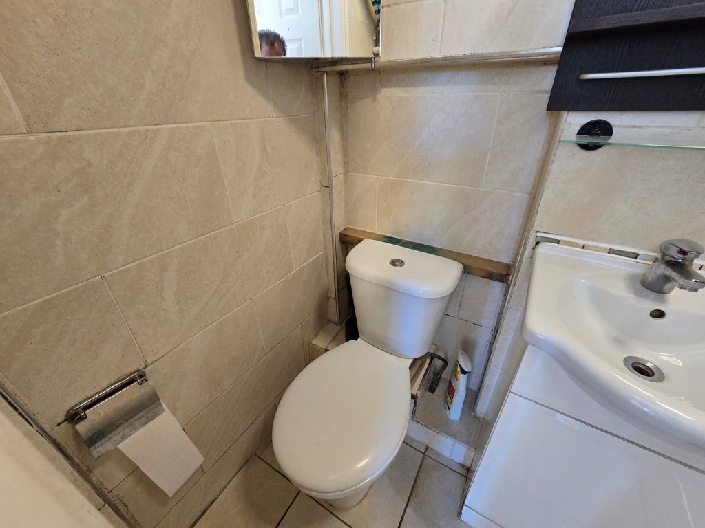 Property photo 3 of 4