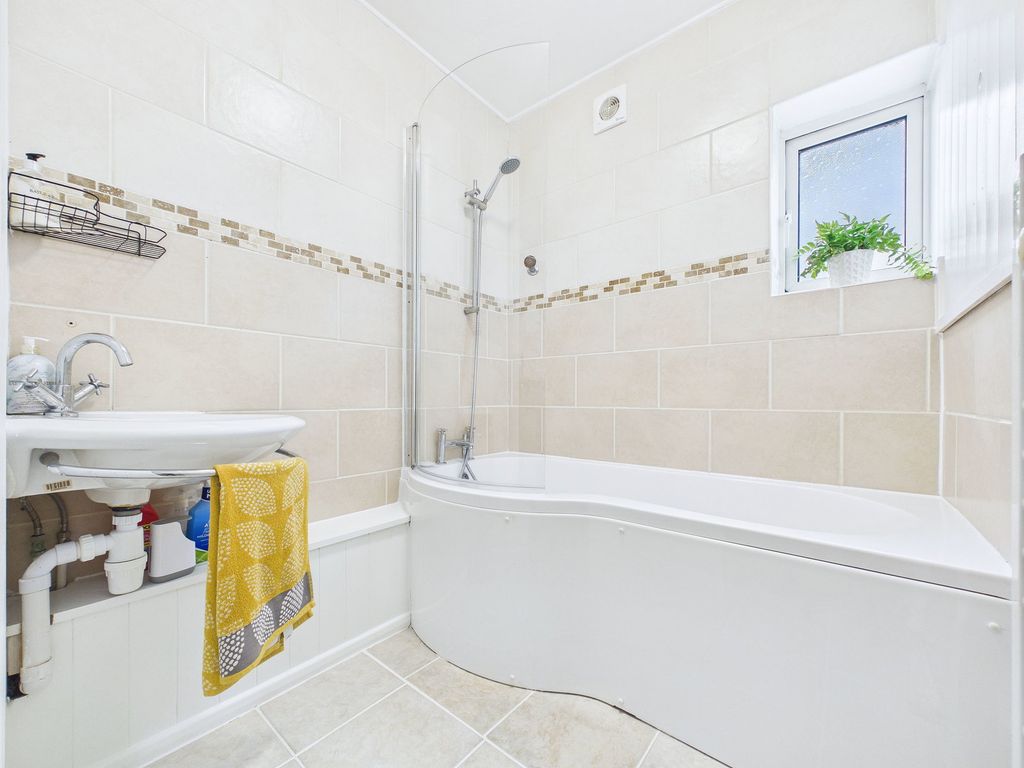 Property photo 2 of 26