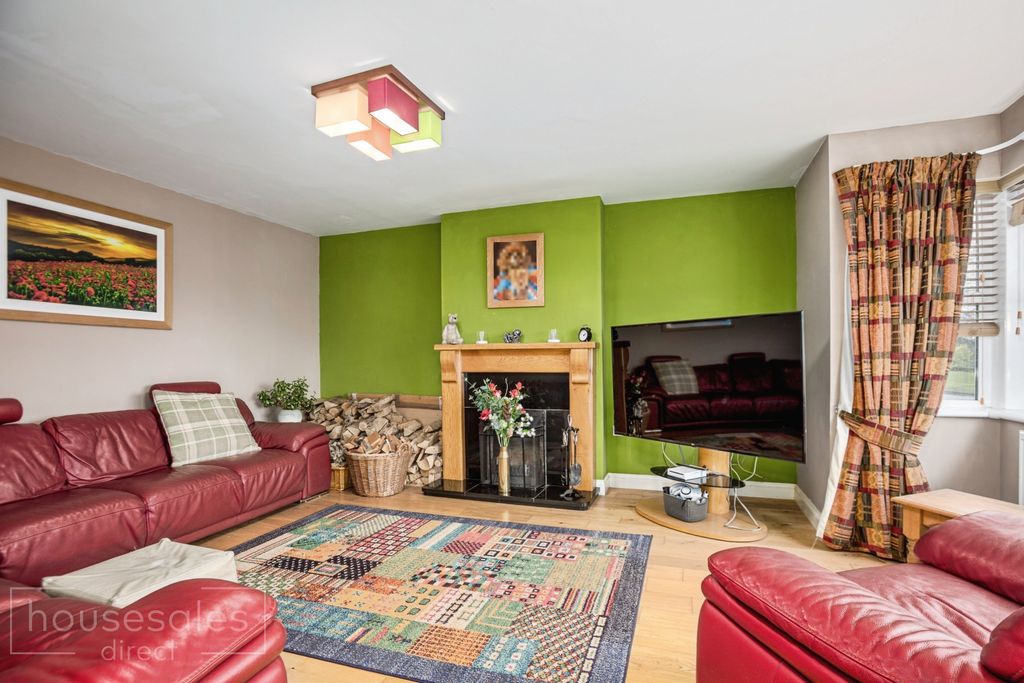 Property photo 3 of 26