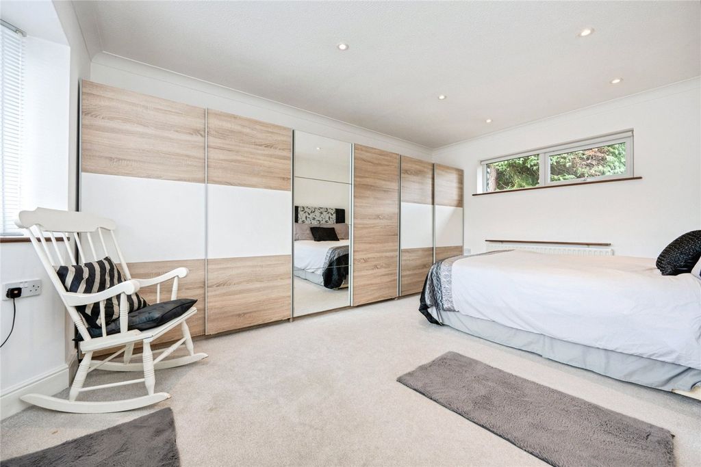 Additional image 13 of 3 bed bungalow for salePoplar Close, Leighton Buzzard, Bedfordshire LU7