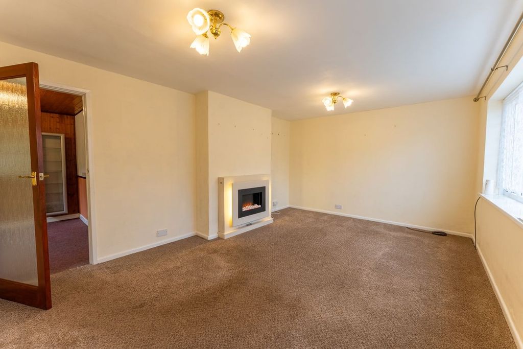 Property photo 3 of 25