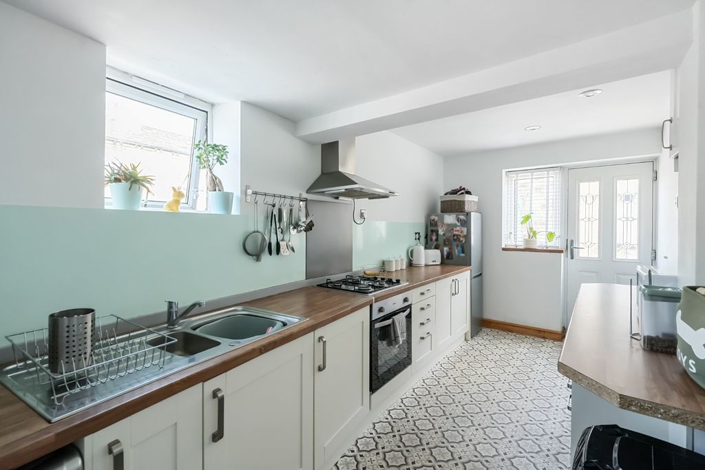 Property photo 3 of 11 Picture No. 05