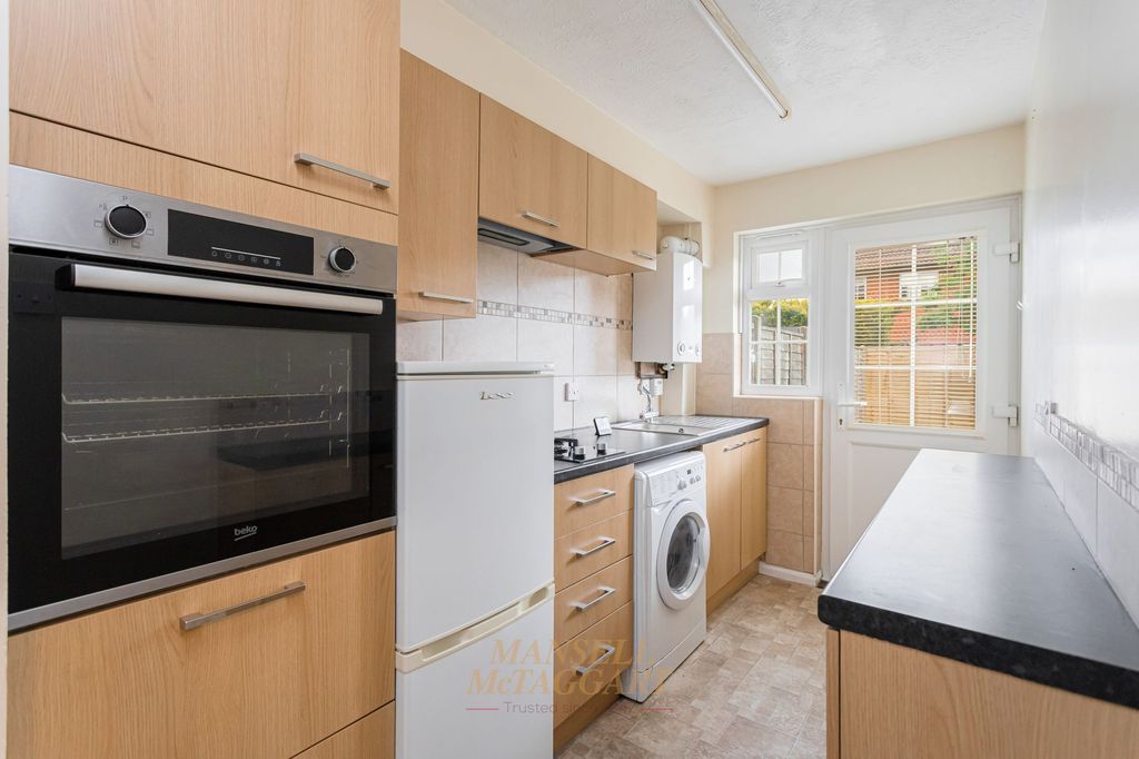 Property photo 2 of 16
