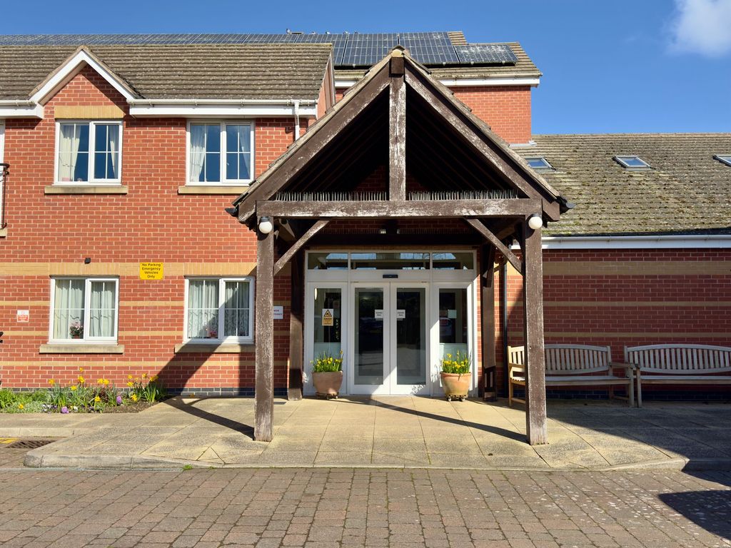 Property photo 2 of 17