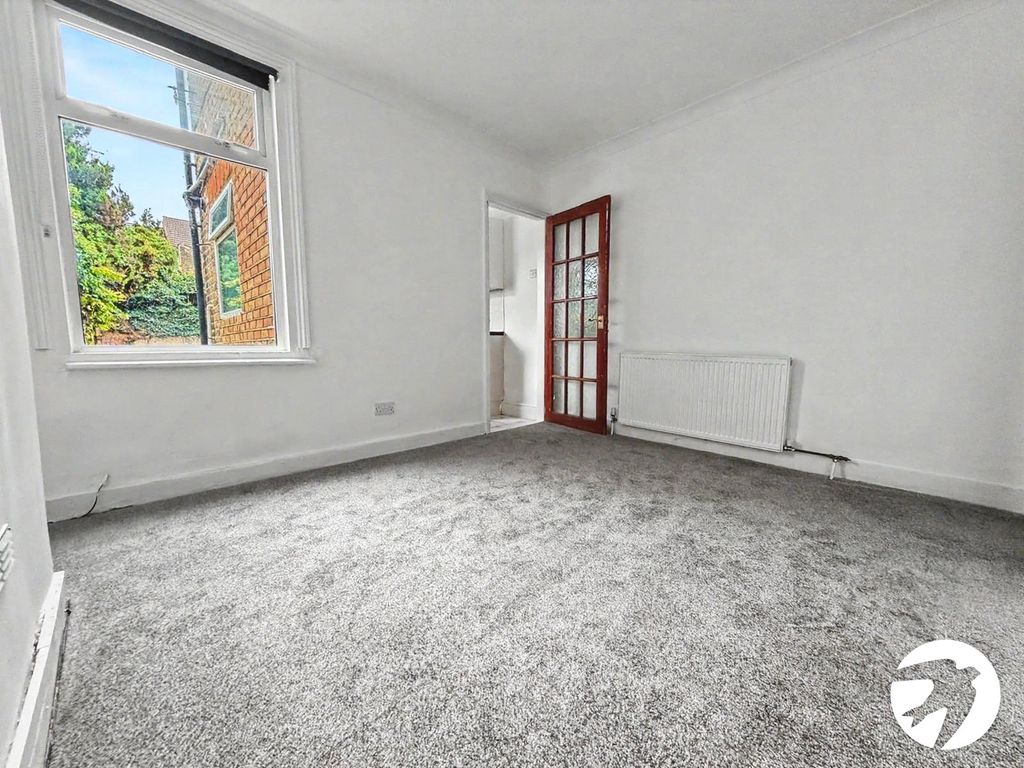 Property photo 3 of 14 Picture No. 14