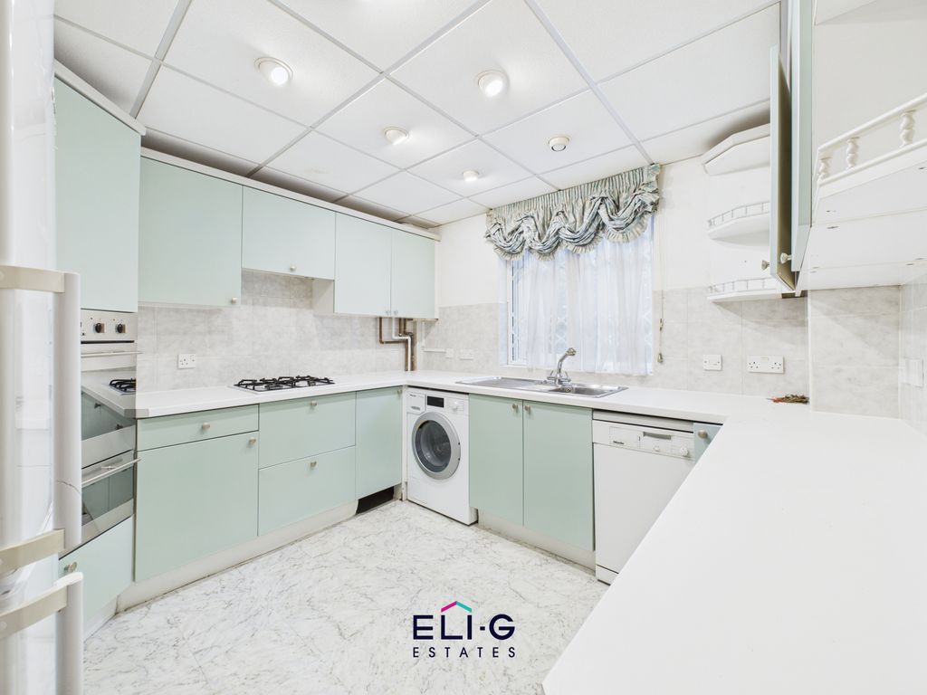 Property photo 3 of 10 Gallery