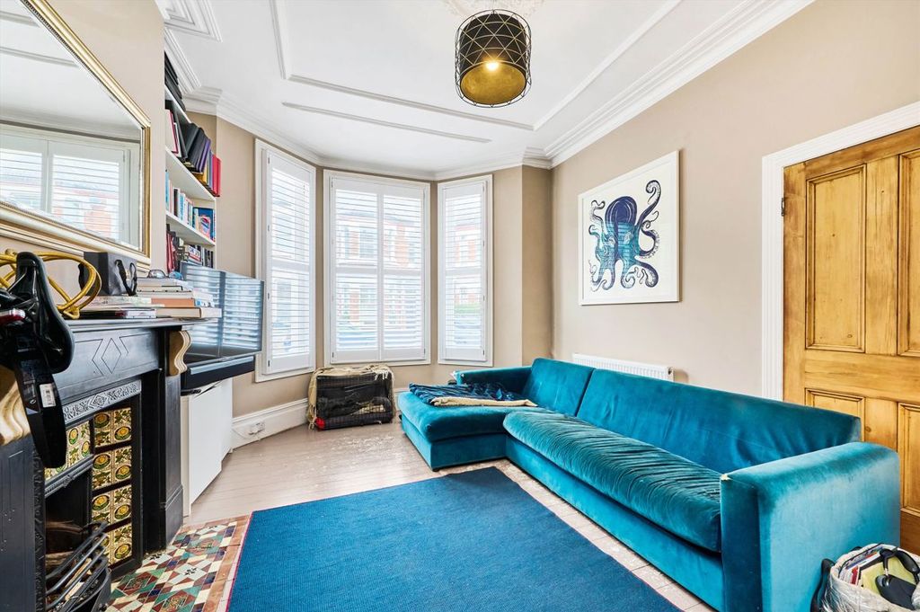 Property photo 2 of 12