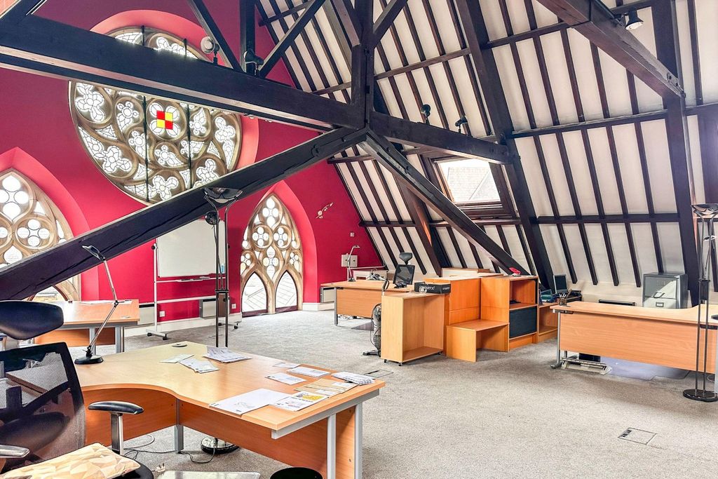 Property photo 2 of 9