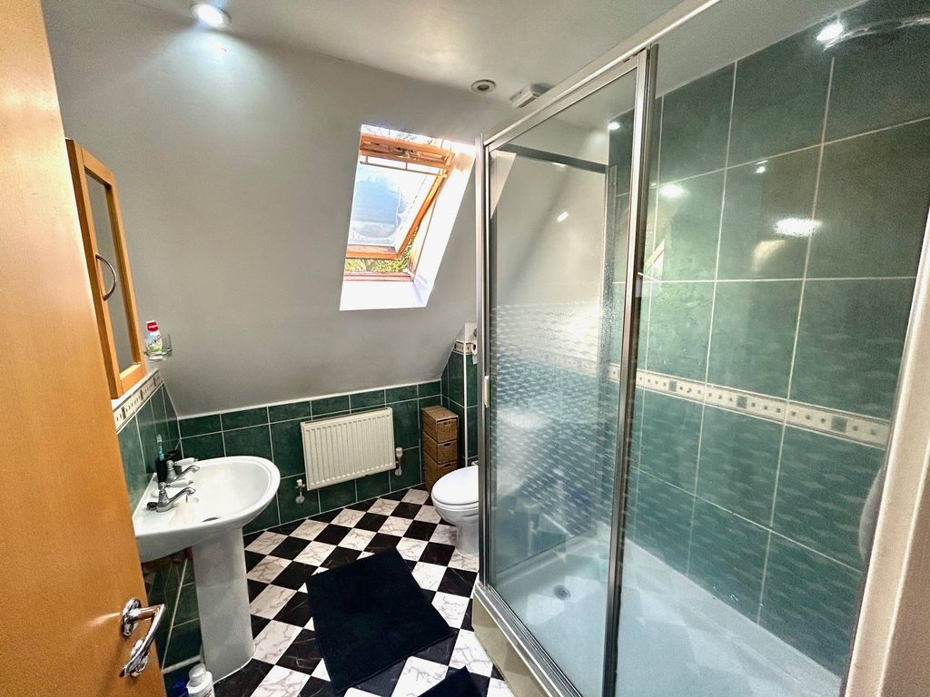 Property photo 2 of 5