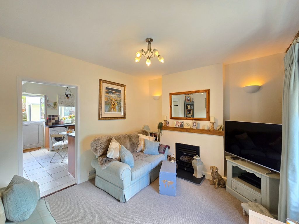 Property photo 3 of 14 5033153