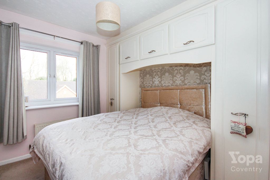 Property photo 3 of 19 Bedroom 1