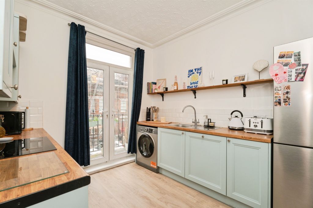 Property photo 2 of 24