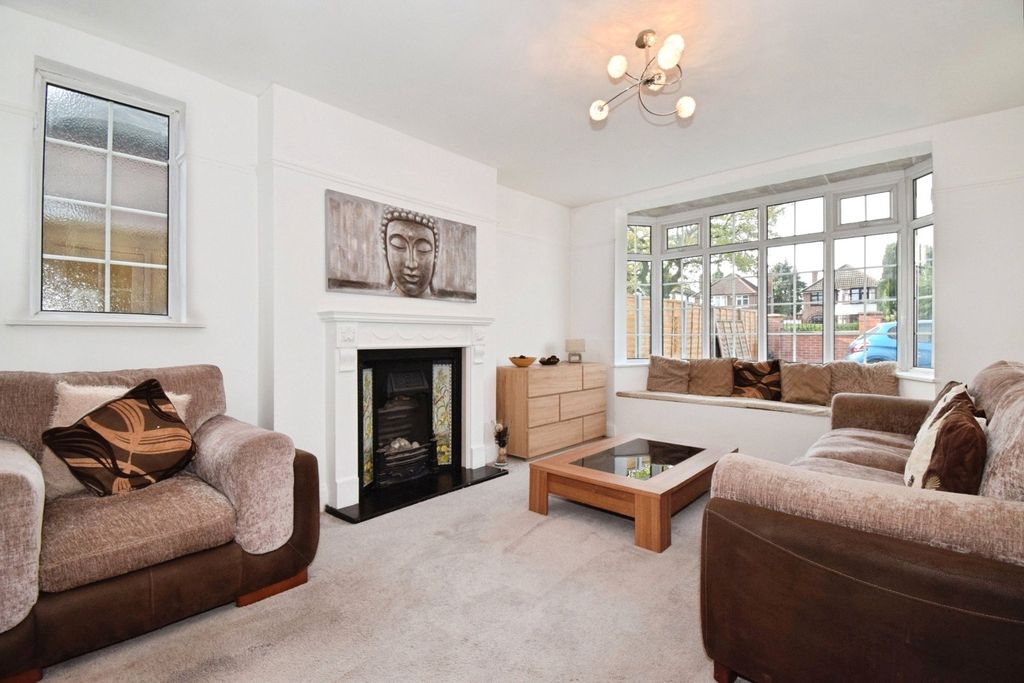 Property photo 3 of 17 Photo