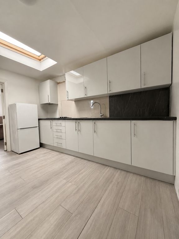 Property photo 3 of 7 B243c924-3A7E-46B9-B57E-Ae0B1A26c2Af