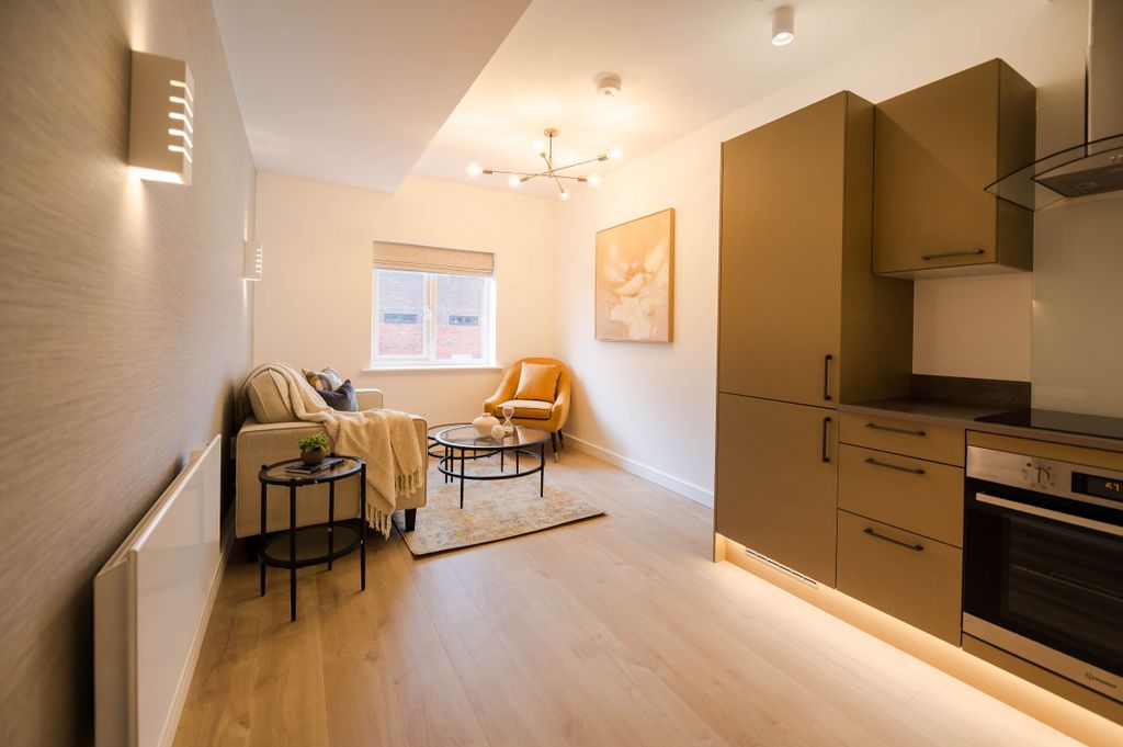 Property photo 1 of 32