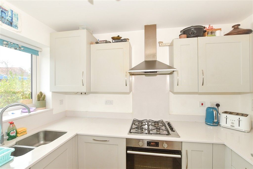 Property photo 3 of 15 Kitchen