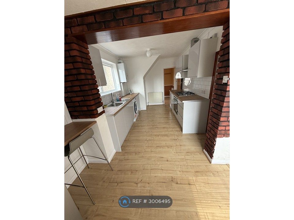 Property photo 2 of 23