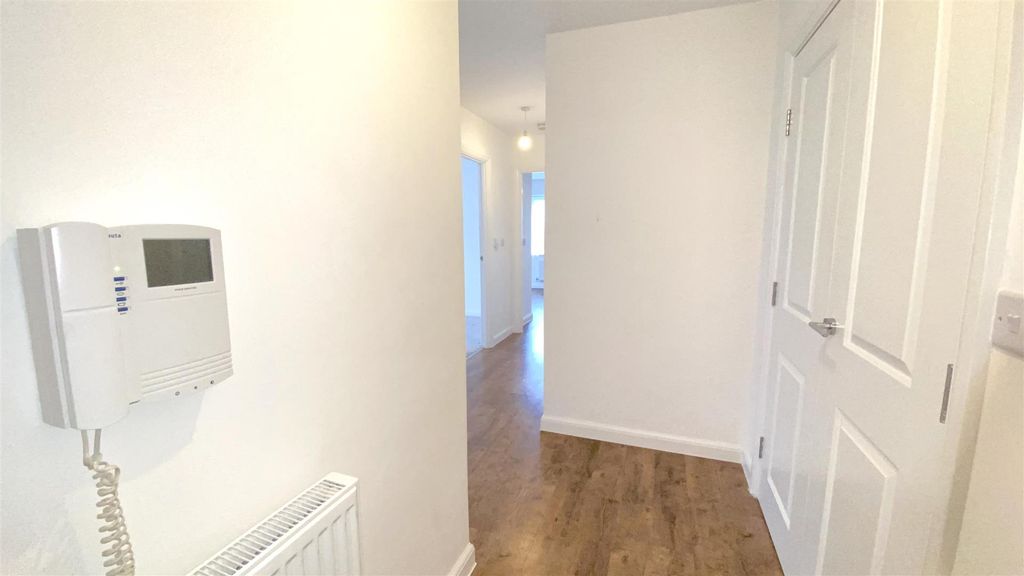 Additional image 18 of 2 bed flat for saleCastleridge Drive, Greenhithe DA9