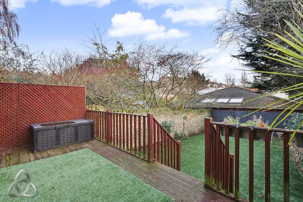 Property photo 2 of 12