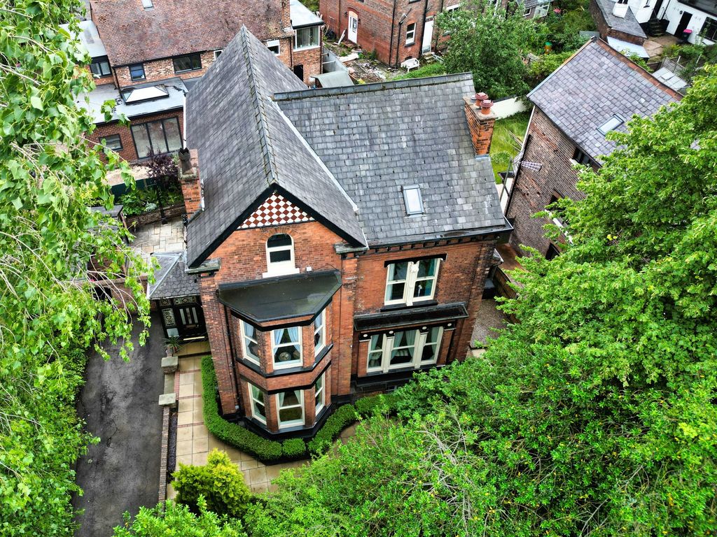 Property photo 1 of 52