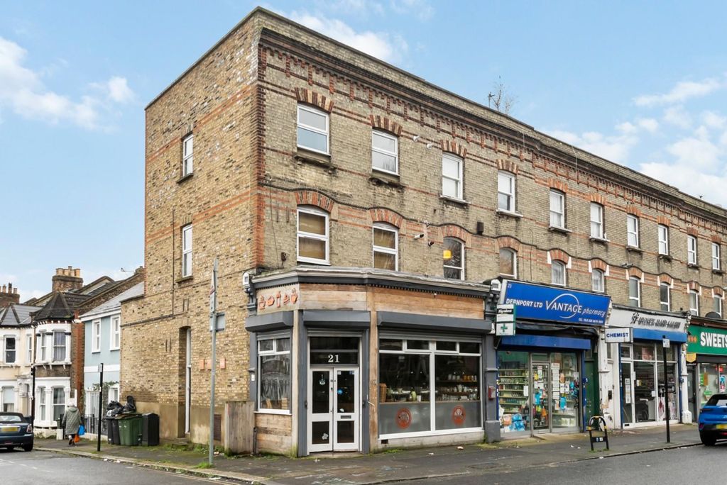 Property photo 1 of 4 Upper  Tulse Hill 21 Ph11.Jpg