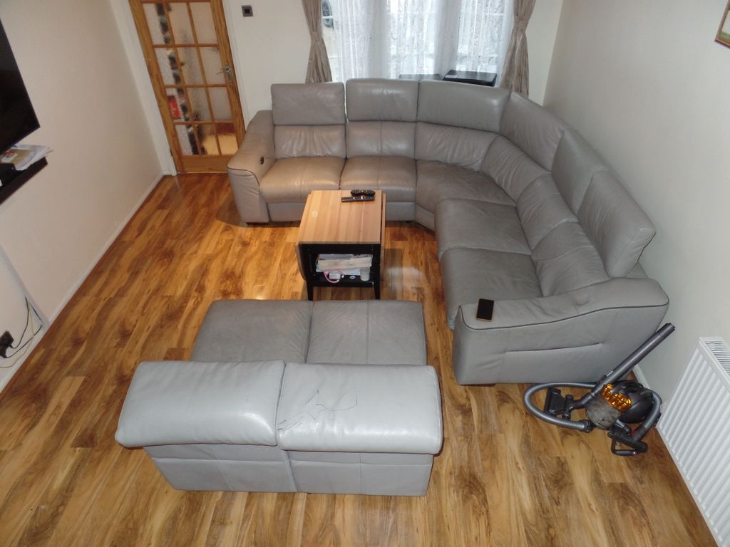 Property photo 3 of 8