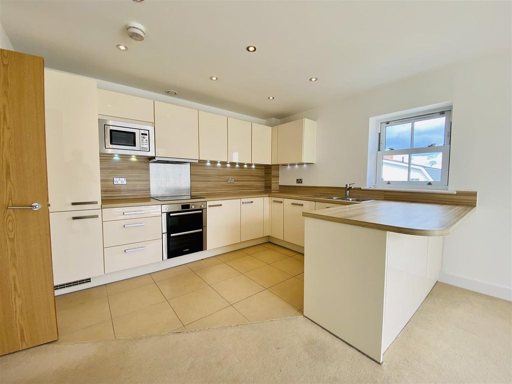 Property photo 3 of 12 Jpeg Image 8.Jpeg